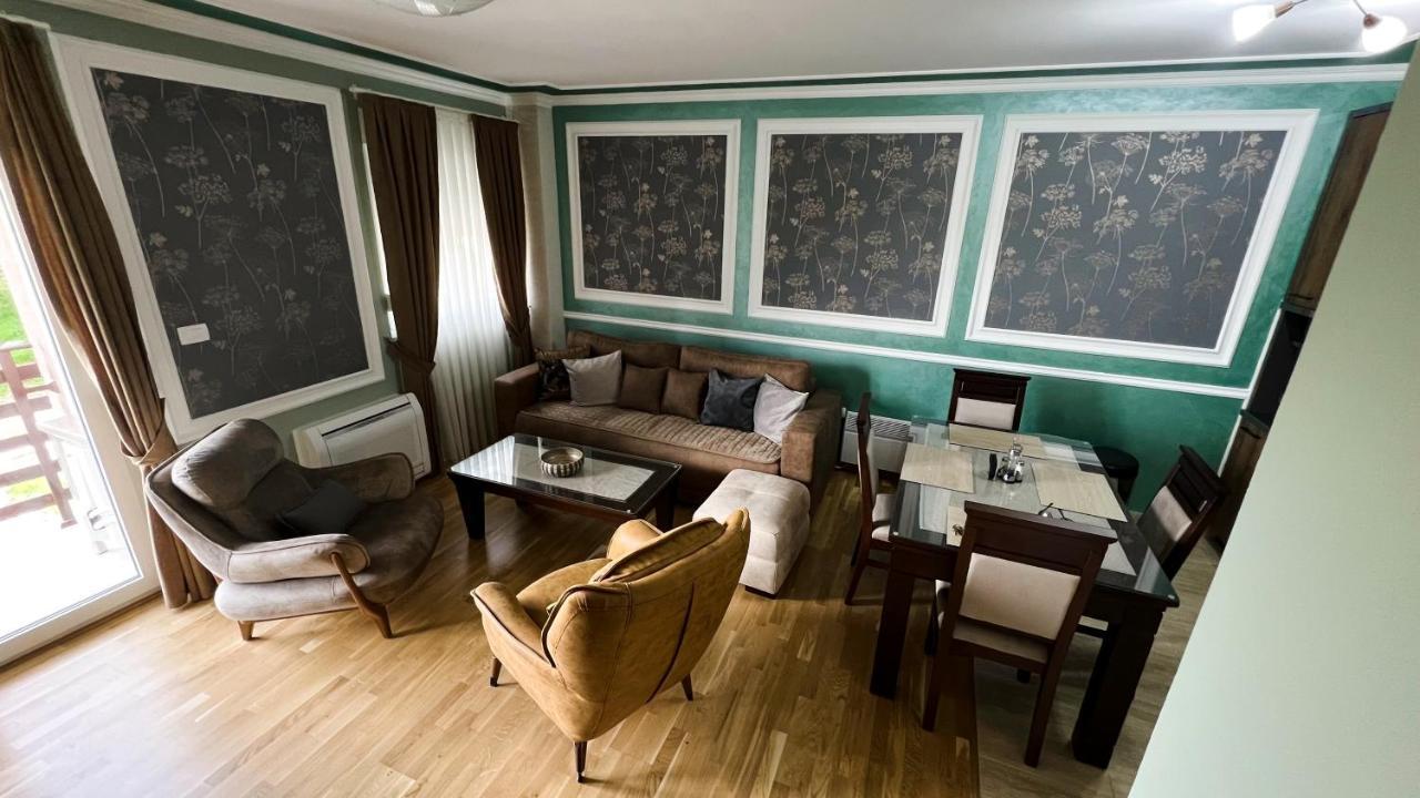 24&26 Apartment *